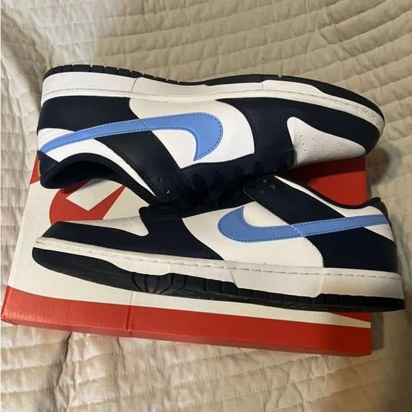 Authentic Men’s Nike Dunks - Picture 3 of 3